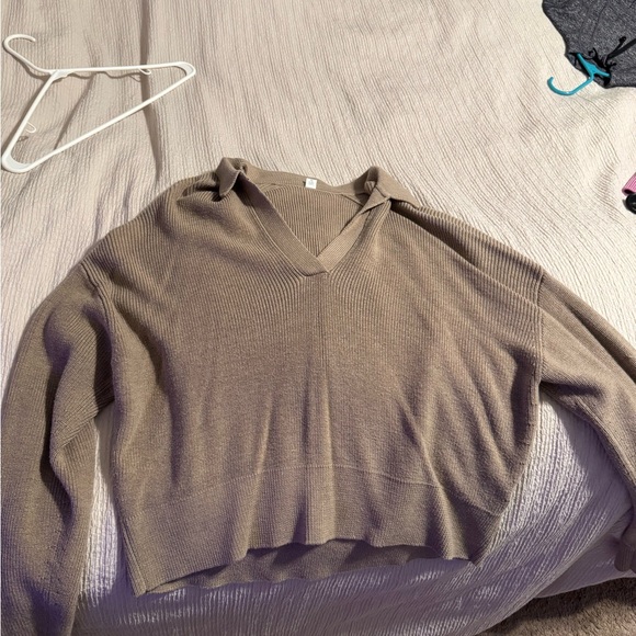 Women's V-Neck Brown Sweater - Picture 2 of 3